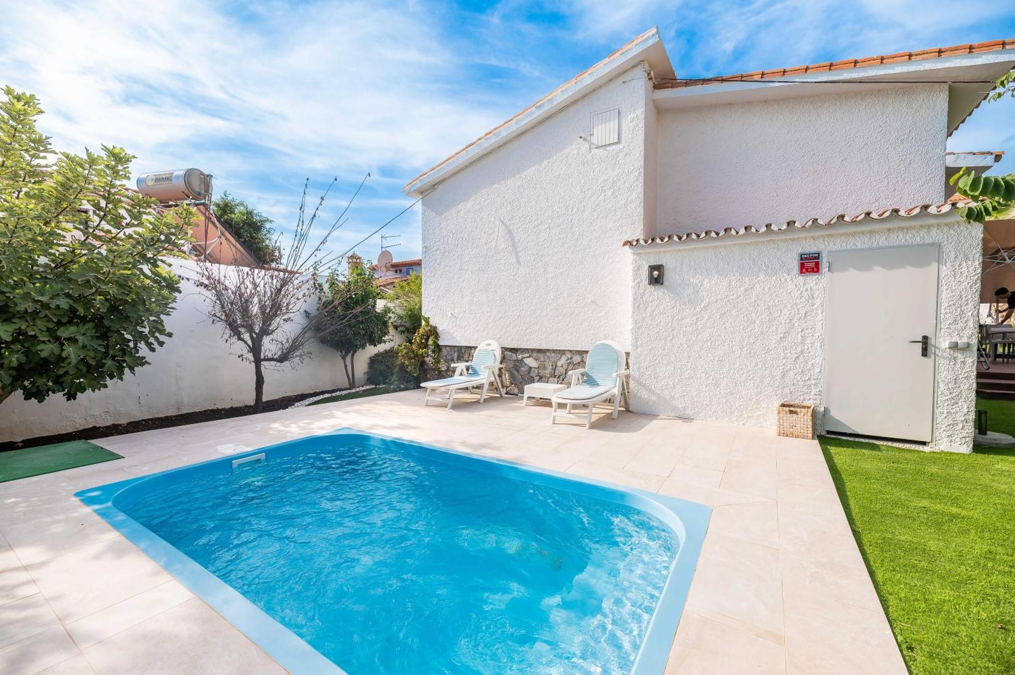 Vt Villa Carmelo 3Bdr Private Pool توريمولينوس المظهر الخارجي الصورة
